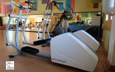 Gimnasio con nuevas máquinas de entrenamiento en Mollet Pantiquet